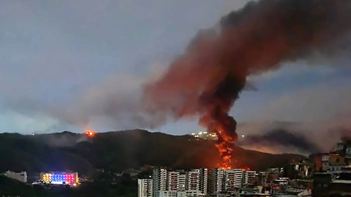 Fire at the Fuerte Tiuna military base in Caracas, Venezuela, amid the US attack on 3 January 2026 (AFP)
